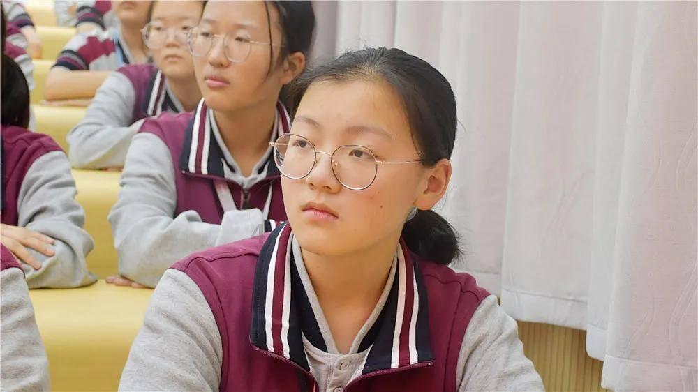 Bgirl哈妹：不过海的“小地瓜”跳成世界双冠王（下）